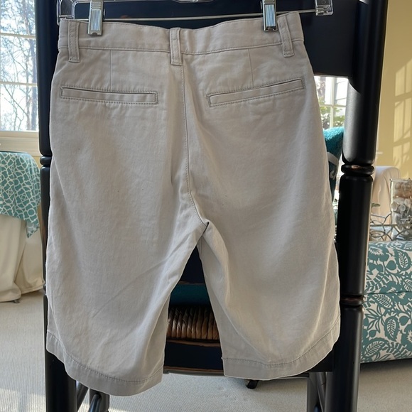 🌿 Boys GAP shorts, khaki’s 10 slim🌿 - Picture 2 of 5